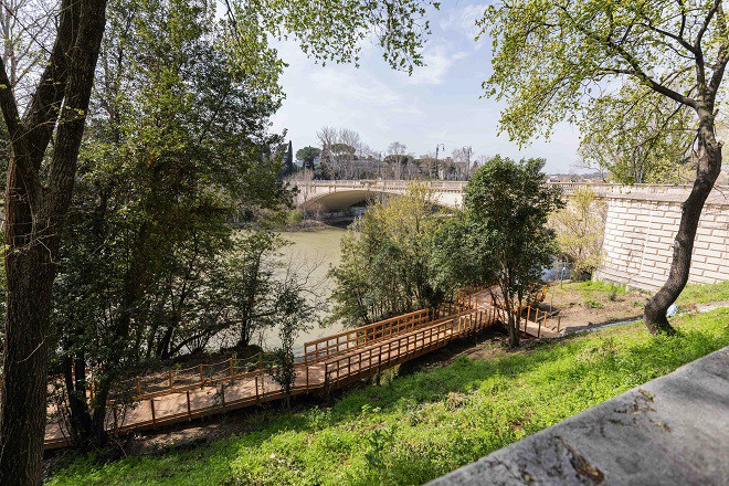 Lungotevere delle Navi, parco d'affaccio aperto ai cittadini